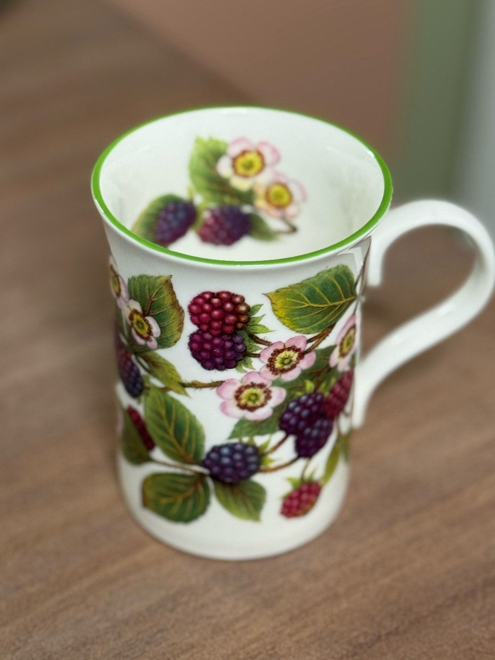 Crown Trent Fine China England Blackberry Brambleberry Design Coffee Tea Mug Cup